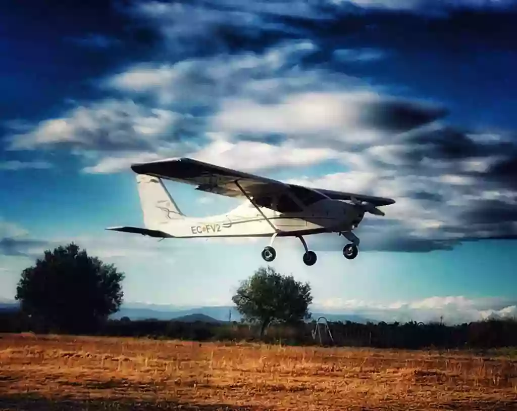 Escuela de Vuelo Olocau (Valencia)