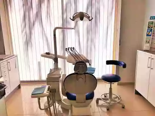 Clínica Dental y Podológica Ciudad Fallera