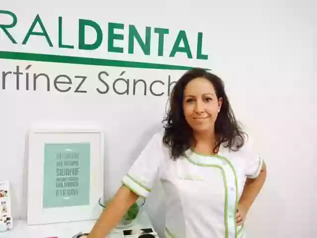 INTEGRALDENTAL - Dra. Martínez Sánchez