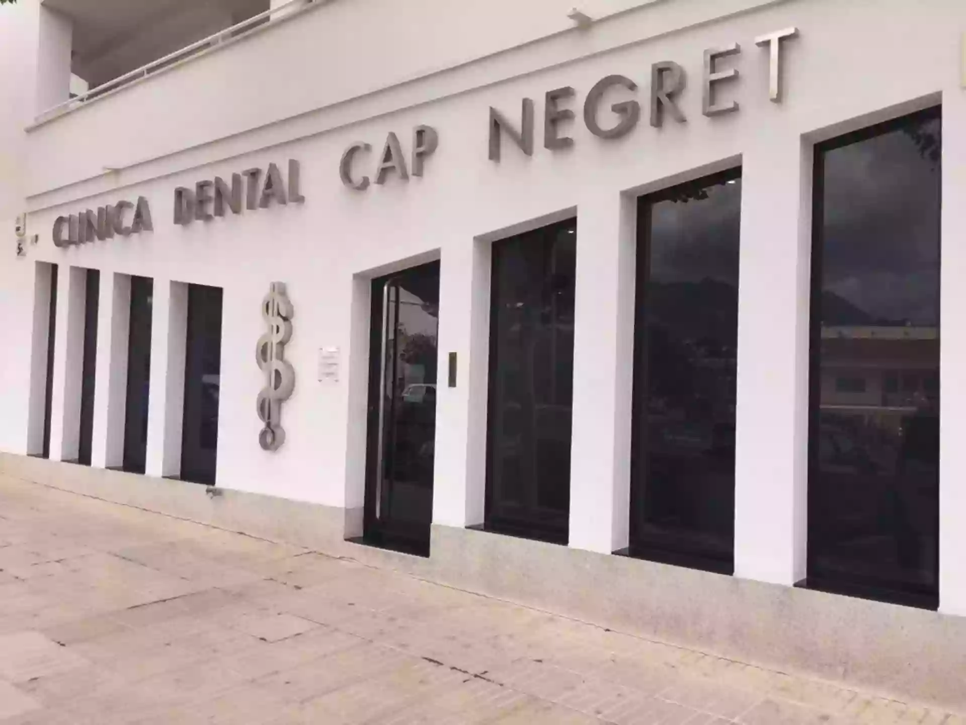 Clínica Dental Cap Negret S.L.