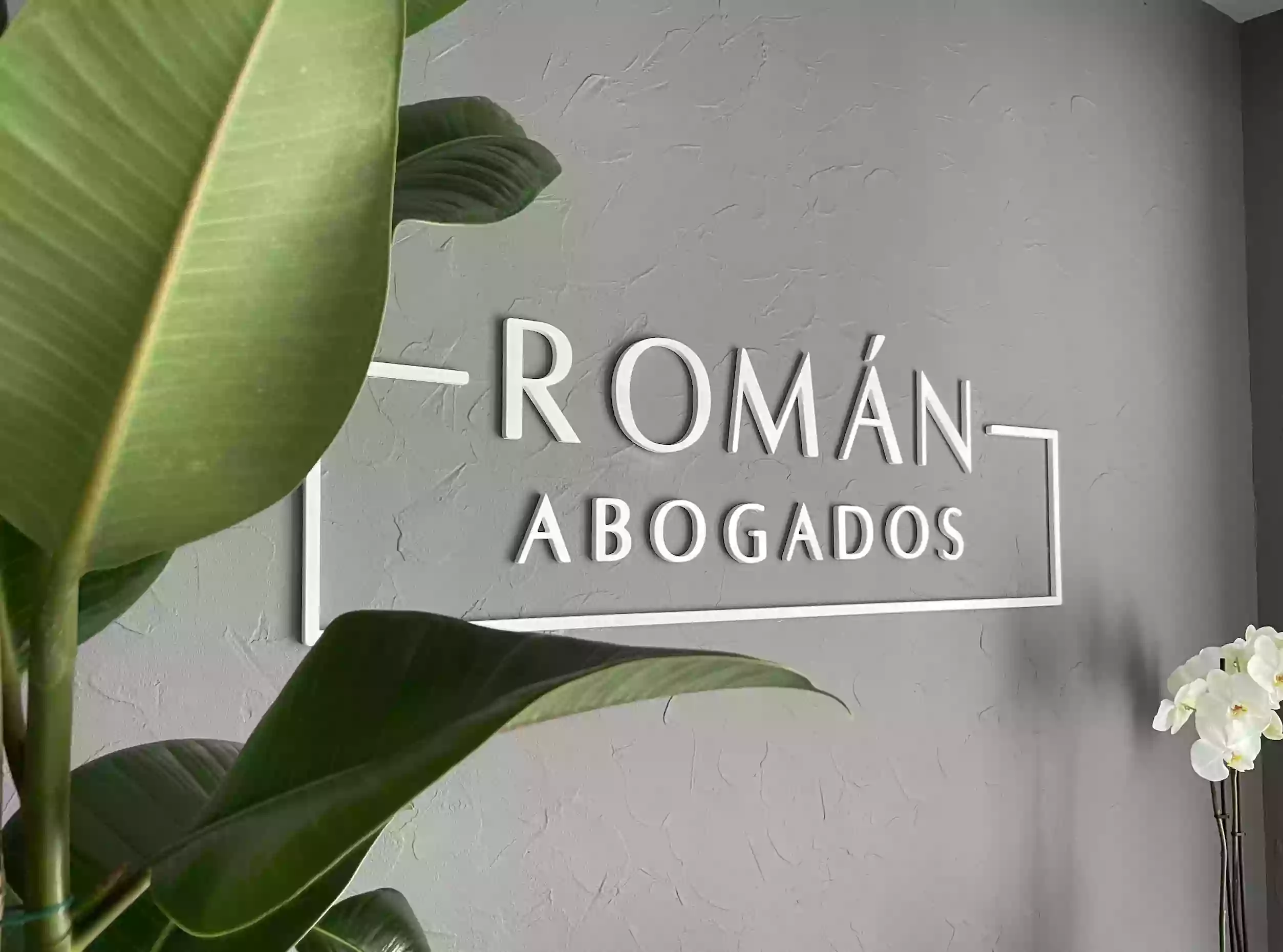 Román Abogados