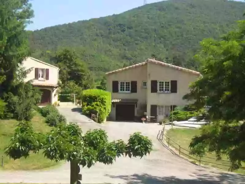 Chambres d'Hôtes et Gîte - Le Petit Logis