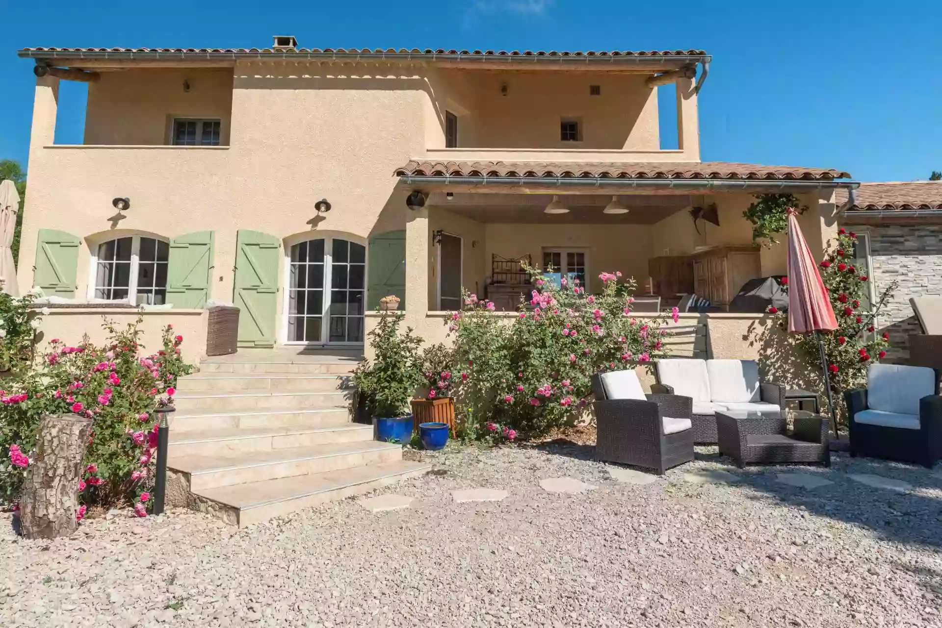 L’Amandière : Location Gîtes, piscine en Drôme provençale