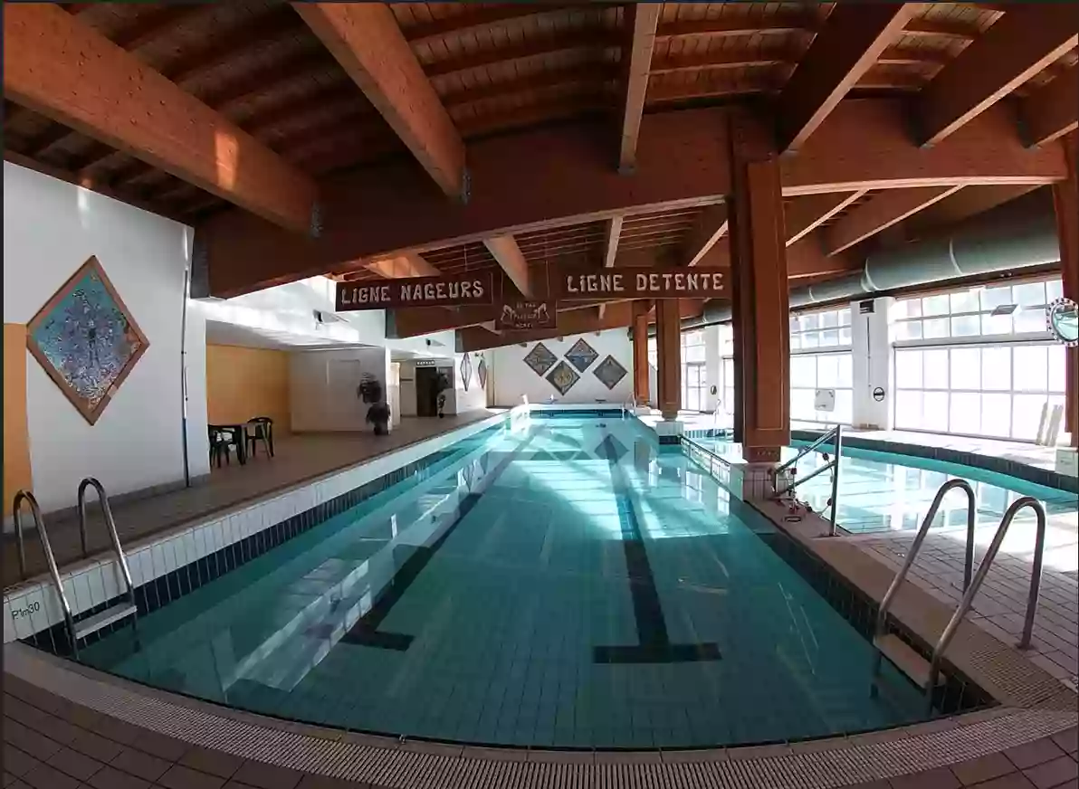 PISCINE et PATINOIRE du Parc de loisirs des Glières VAL CENIS