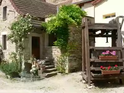 Gîtes La Petite Maison et Le Pressoir / Cottage Burgundy / Ferien haus Burgund