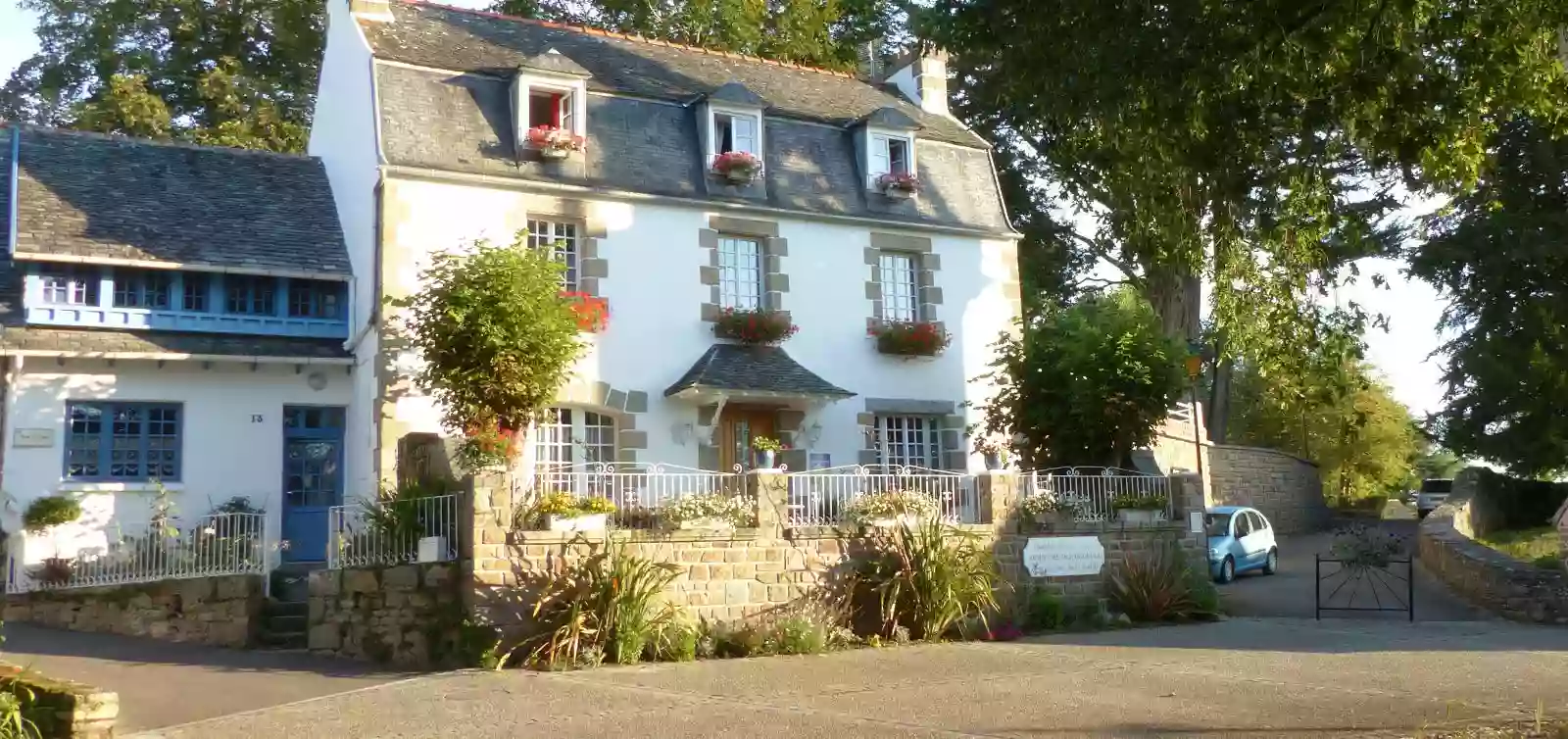 CHAMBRES & TABLES D'HÔTES baie de MORLAIX Demeure des Tilleuls