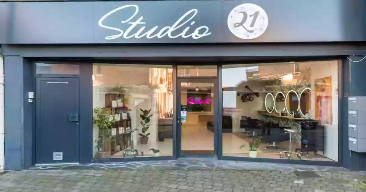 Studio 21