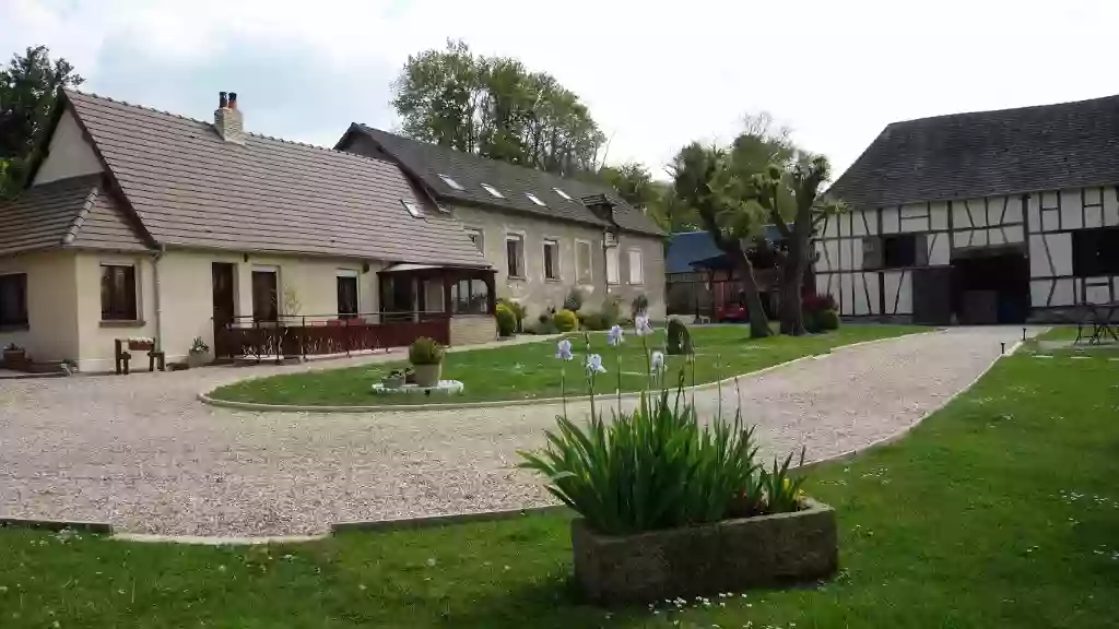 LES CHAMBRES DU HARAS à BERNOUVILLE Prada Marc