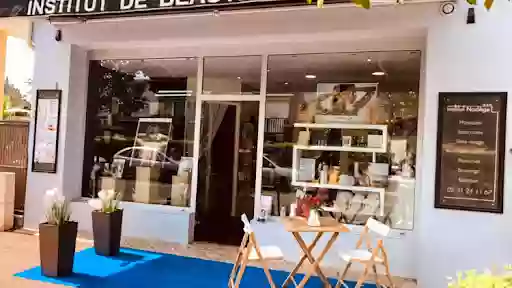 Institut de Beauté et Bien Etre (Massages , Soins visage , Épilations, Onglerie ,Maquillage ..