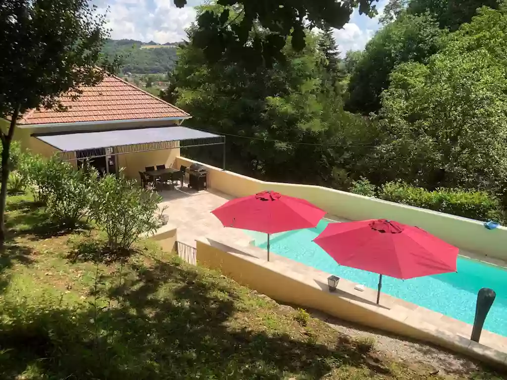 Maison avec piscine privée et chauffée en Périgord Noir