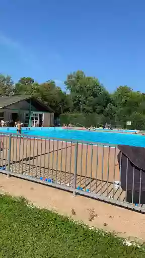 Piscine à Marans ouverte de mi -juin à fin août