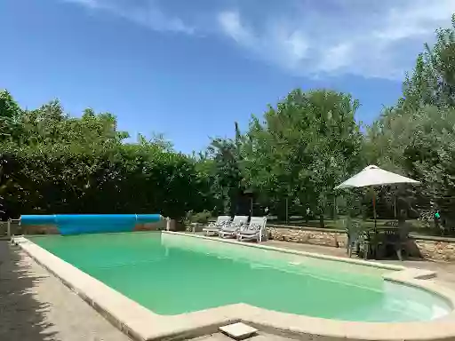 Maison de charme avec piscine chauffée "La Richardière" au milieu des champs et des forêts