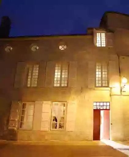 La Porte Rouge - The Red Door Inn chambres d'hôtes B&B table d'hôtes