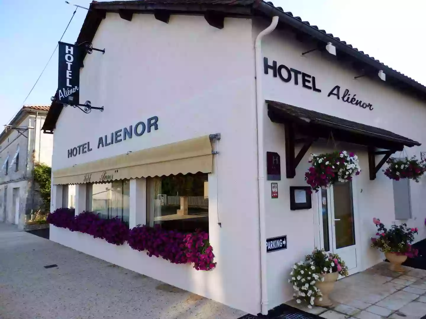 HÔTEL ALIENOR