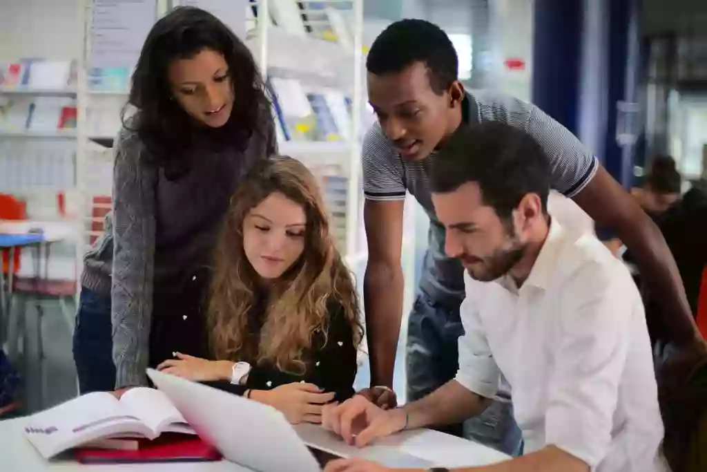 Pôle Communication Multimédia Reseaux