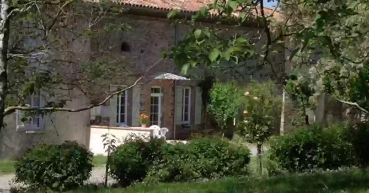 Domaine de Sarta: Gîte au calme à la campagne en Haute-Garonne, avec terrasse privée, proche de Toulouse, au bord de la GR653