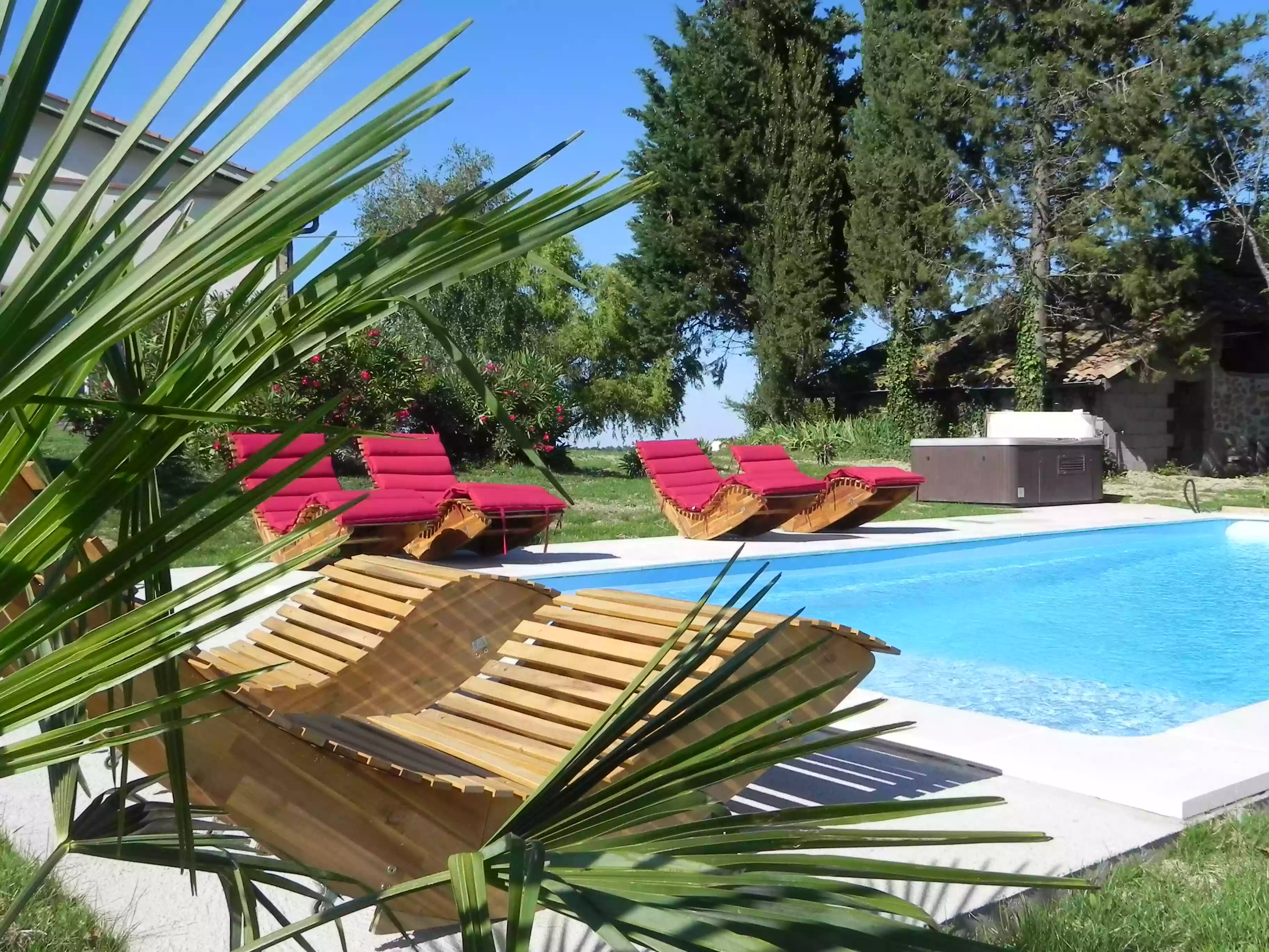 Domaine cap de coste gîte, table et chambre d'hôte