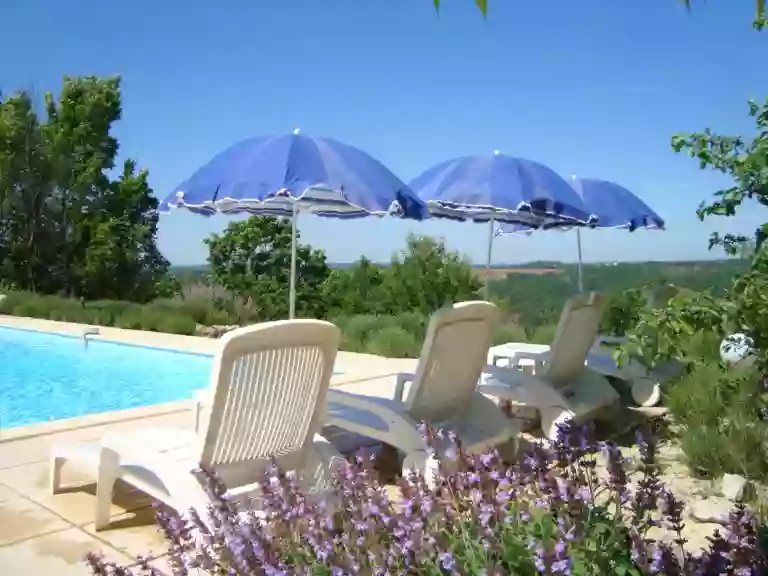 Gîtes Au Mas des Cyprès avec piscine proche Cahors