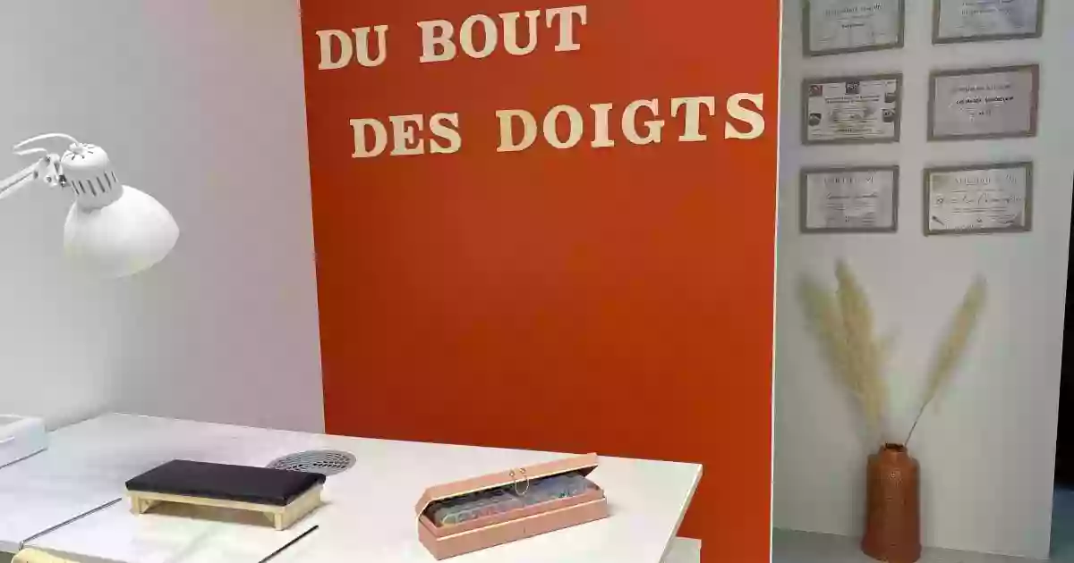 DU BOUT DES DOIGTS