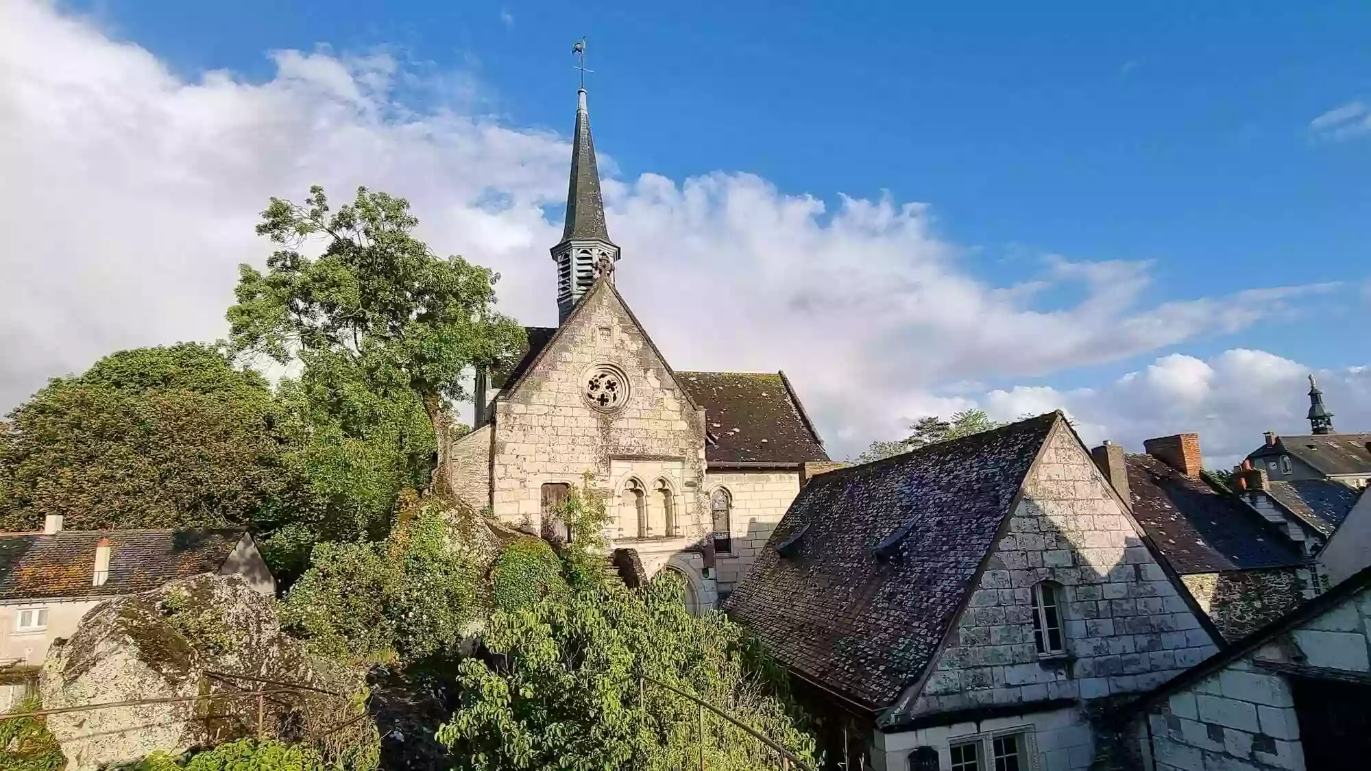 La Douceur Angevine - Visites Guidées à Béhuard