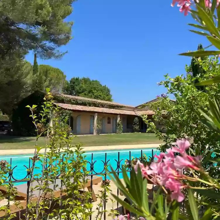 Location en Provence - Villa La Source